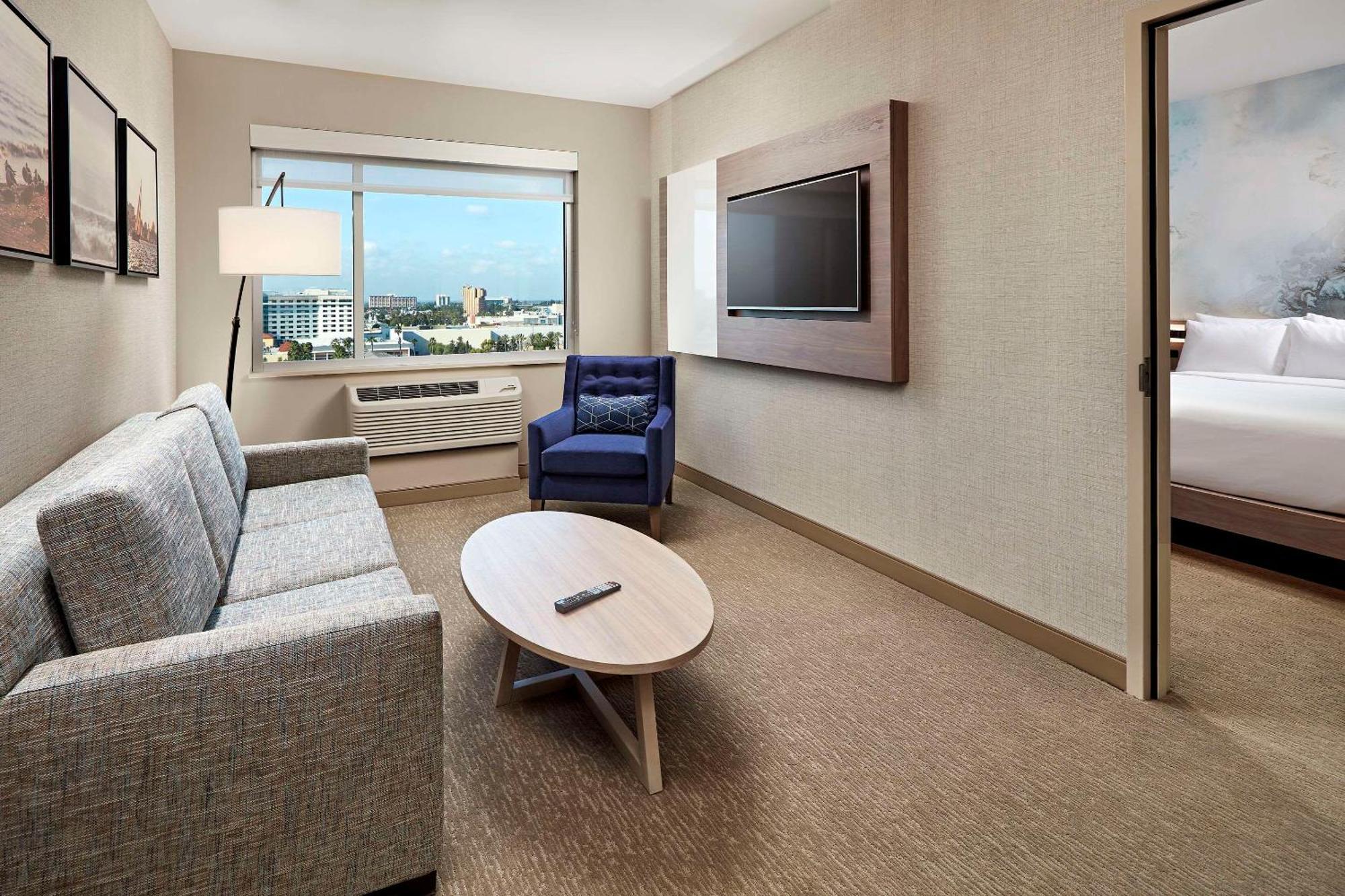 Cambria Hotel & Suites Anaheim Resort Area Extérieur photo