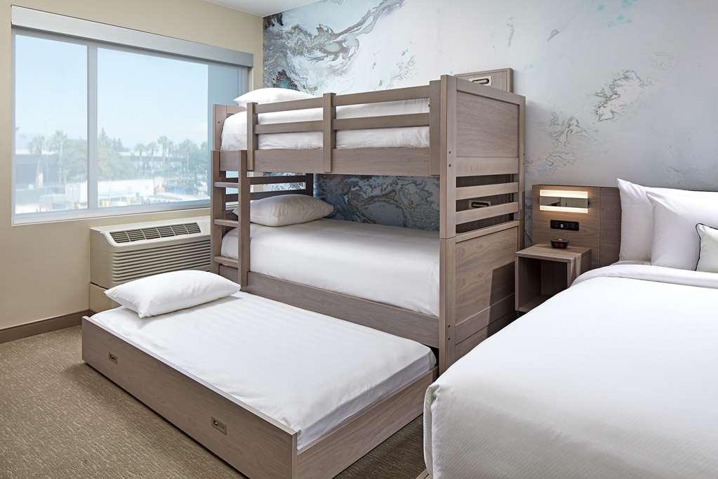 Cambria Hotel & Suites Anaheim Resort Area Chambre photo
